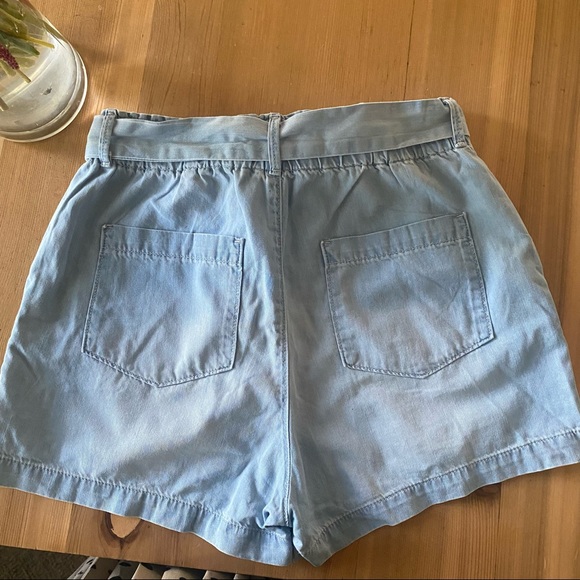 NWT✨Gap • Shorts with Belt Tie - Picture 6 of 7